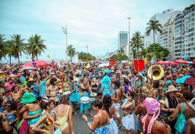 Sábado de folia tem mais de 2 blocos em todo o Rio