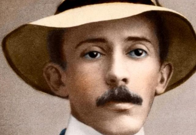 Santos Dumont é considerado o pai da aviação