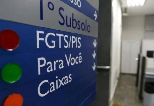 Saque do valor esquecido pode ser feito no aplicativo do FGTS, não é necessário ir à agência bancária | Agência Brasil