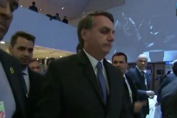 ´Se o Flávio errou, terá que pagar´, diz Jair Bolsonaro em entrevista ´Se o Flávio errou, terá que pagar´, diz Jair Bolsonaro em entrevista