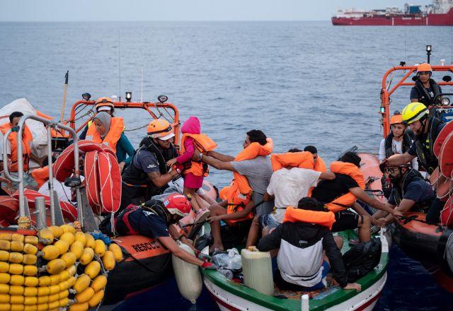 Apenas em 2023, mais de 2 mil pessoas morreram ou desapareceram durante a travessia no Mediterrâneo | Divulgação/Sea Watch