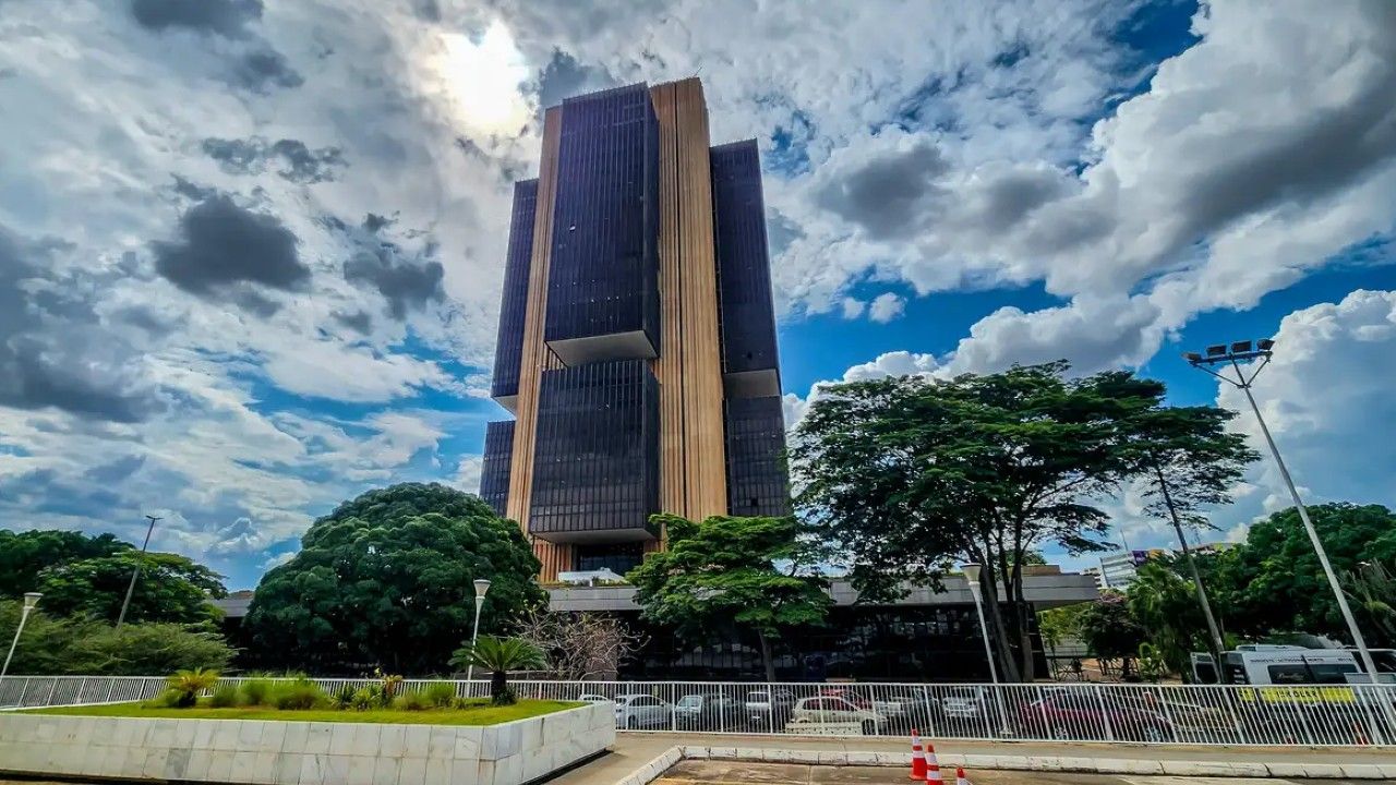 Imagem da notícia: CCJ do Senado vota PEC que pode incluir Pix na Constituição Imagem da notícia: CCJ do Senado vota PEC que pode incluir Pix na Constituição