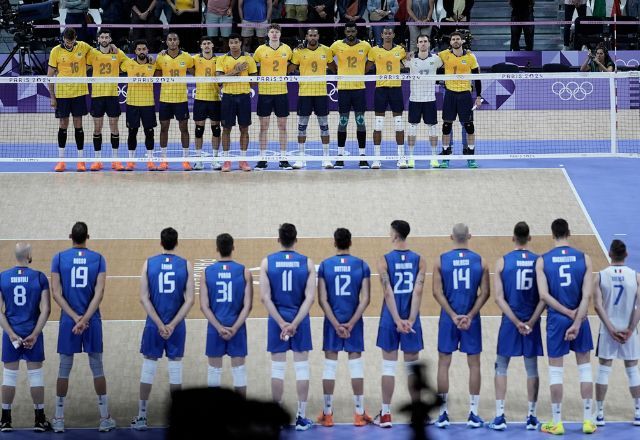 Seleção brasileira masculina de vôlei perde na estreia contra a Itália | Alexandre Loureiro/COB