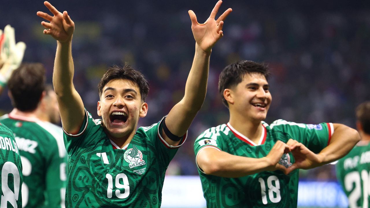 México vence Equador e avança às oitavas da Copa do Mundo México vence Equador e avança às oitavas da Copa do Mundo