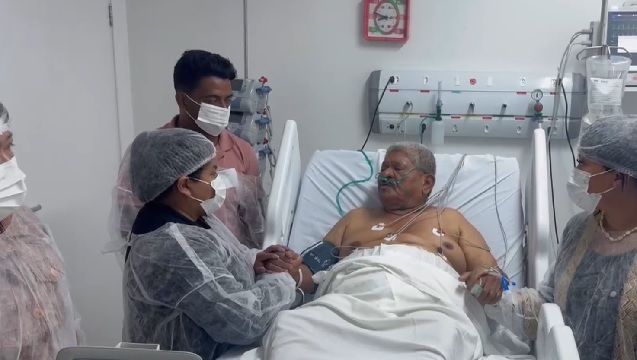 Sonia Guajajara visita indígenas feridos após conflito na Bahia Sonia Guajajara visita indígenas feridos após conflito na Bahia