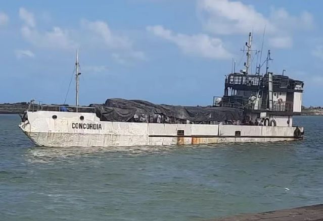 Navio levava alimentos e materiais de construção para Fernando de Noronha | Reprodução