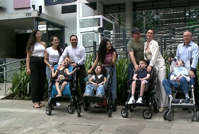 Crianças com doença rara terão tratamento experimental suspenso no RS