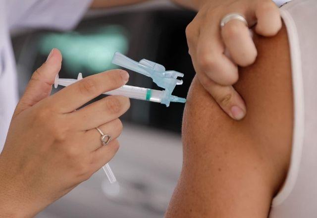 Chile estuda possibilidade de terceira dose da vacina CoronaVac Chile estuda possibilidade de terceira dose da vacina CoronaVac