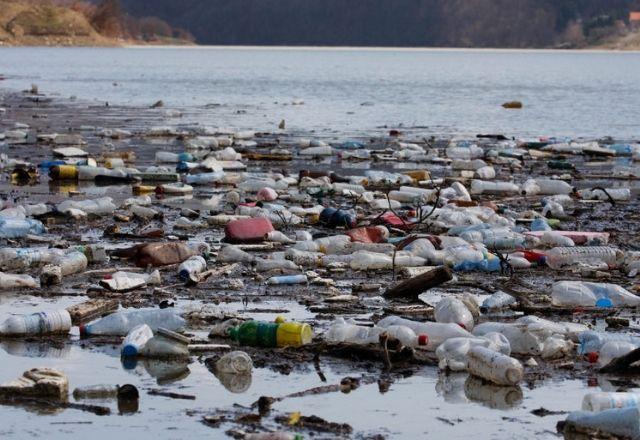 Poluição pode gerar efeitos adversos para a economia das comunidades que dependem da pesca e para a saúde humana | Reprodução/Senado