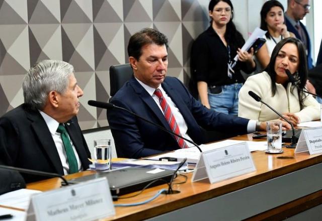 Heleno se irrita com relatora da CPMI e passa a não responder perguntas de governistas (Geraldo Magela/Senado Federal)