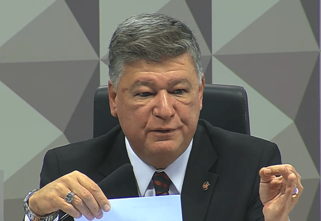 Senador Carlos Viana (Podemos-MG) na CPMI do INSS | Reprodução