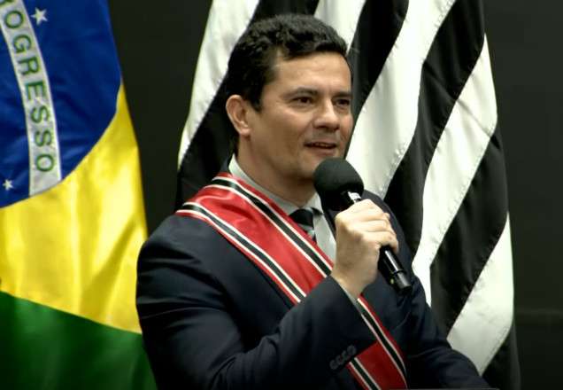 Sérgio Moro fala em "revanchismo" nos vazamentos de conversas Sérgio Moro fala em "revanchismo" nos vazamentos de conversas