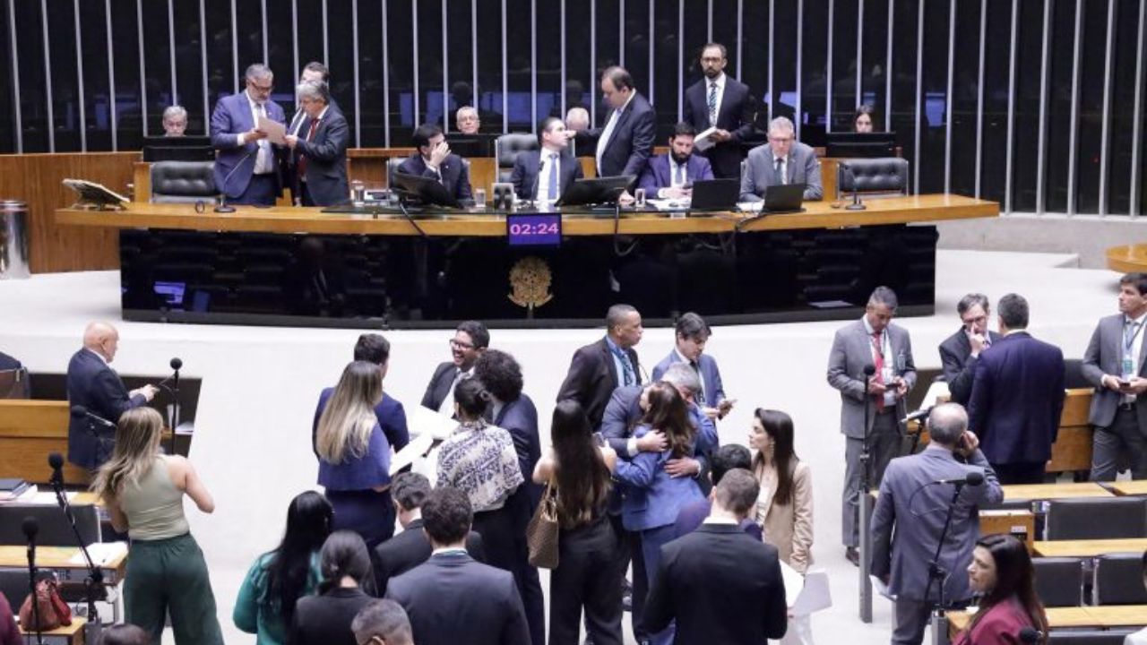 Câmara aprova pagar aluguel com desconto direto na folha