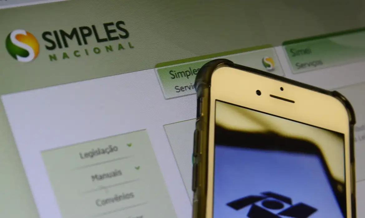 Pequenas empresas têm prejuízos com a defasagem da tabela do Simples Nacional