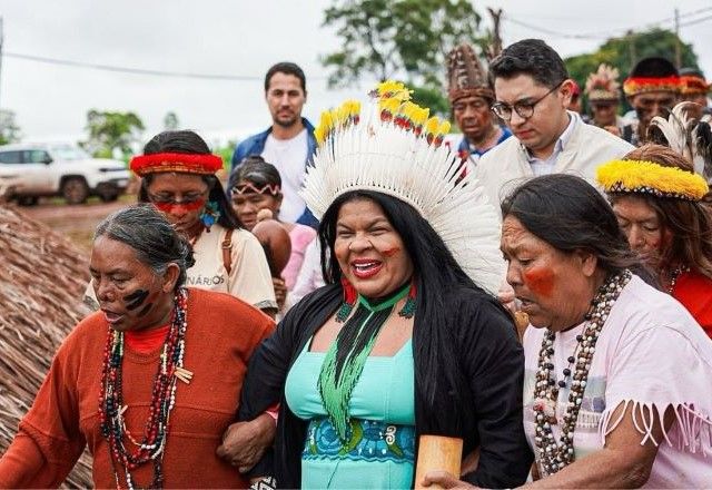 Ministra Sonia Guajajara em encontro indígena | Reprodução/Instagram