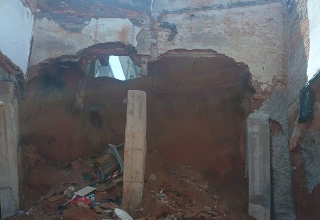 Como a casa ficou após o soterramento | Defesa Civil SP