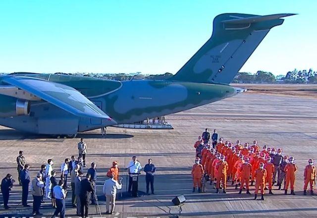 Bombeiros de Minas Gerais e do Distrito Federal estão entre os militares no contingente de ajuda humanitária ao Haiti | Reprodução/TV Brasil