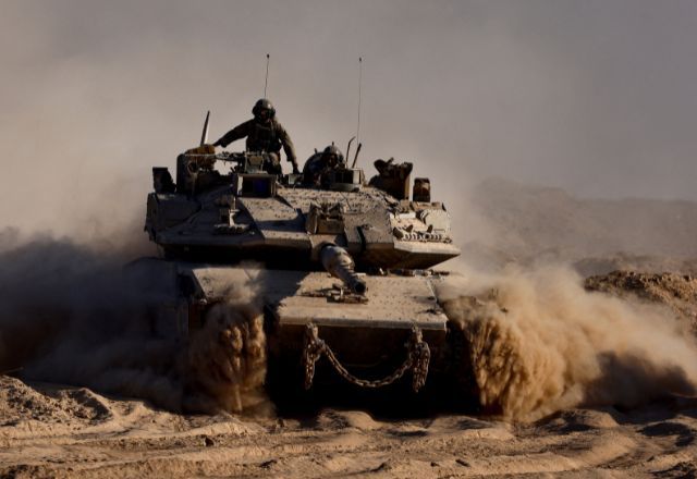 Tanque israelense na fronteira com Gaza | Reuters/Amir Cohen