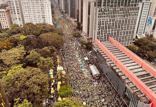 Imagem de cima da manifestação na Avenida Paulista (Reprodução/Tarcísio de Freitas)