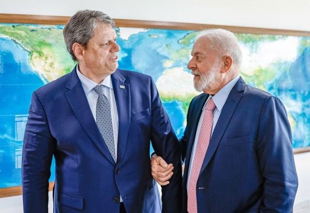 PT vai divulgar resolução em que trata Tarcísio como principal adversário de Lula  