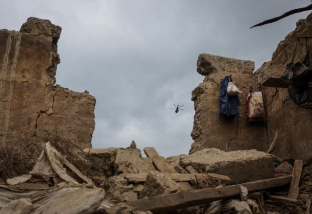 Sobe para 2.205 o número de mortos após terremotos no Afeganistão
