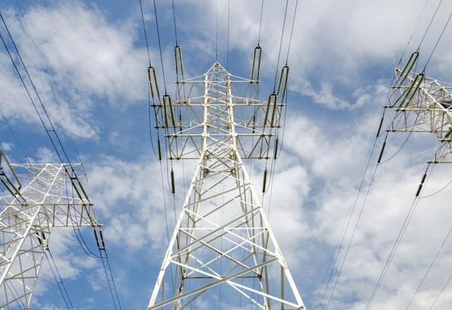Torres de transmissão de energia (Reprodução)