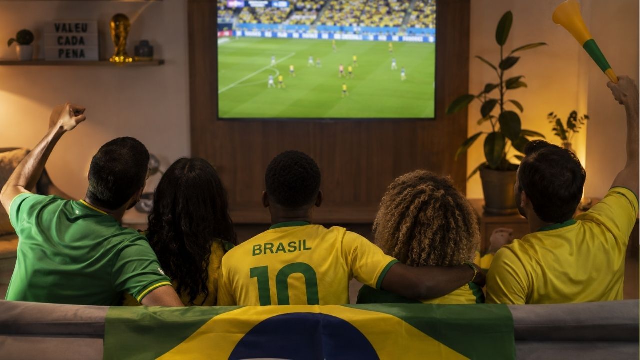 Seu vizinho grita gol antes? Entenda por que isso acontece