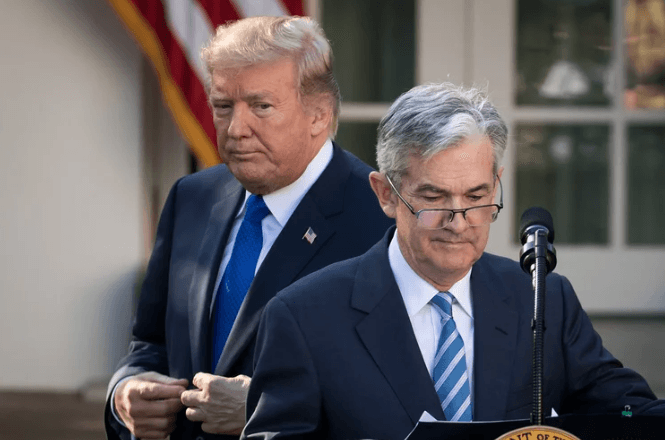Trump diz que não vai demitir Powell, apesar de investigação sobre o Fed