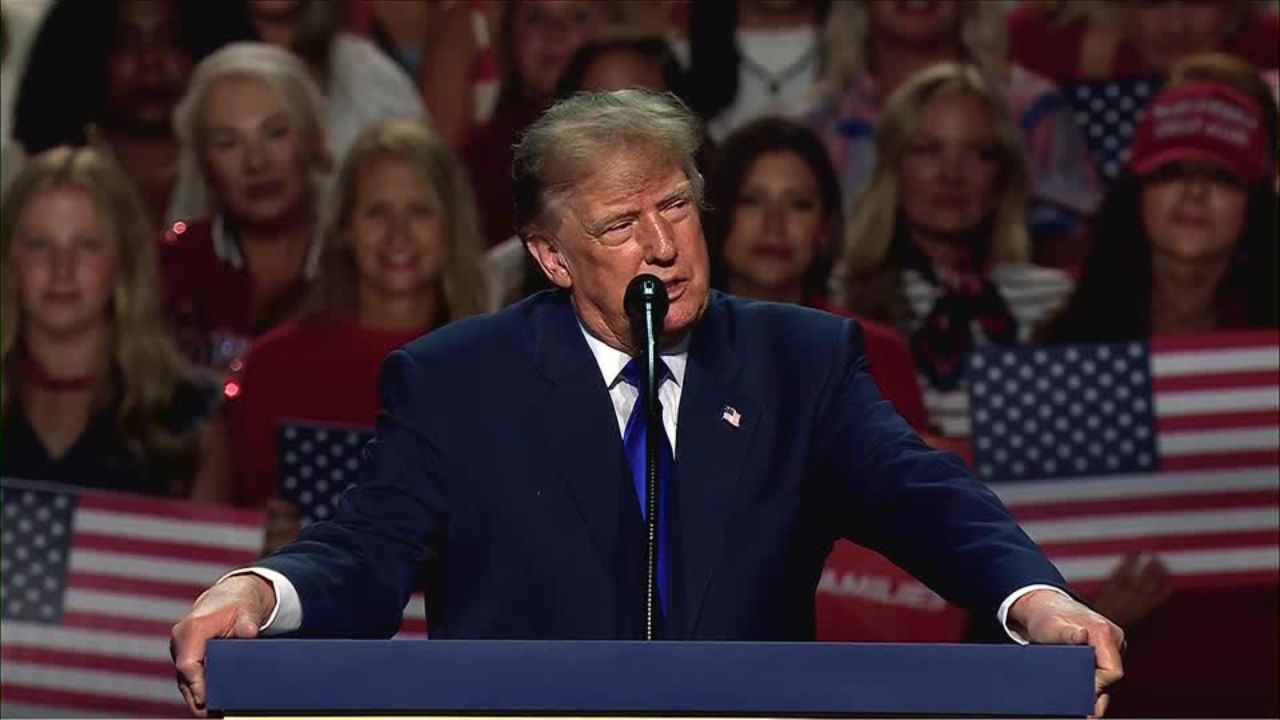 Trump pede aos eleitores que finjam que ele está na cédula e promete pagamento de US$ 5.000 | Reuters