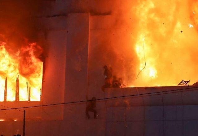 O incêndio atingiu o Grand Diamond City Casino, localizado na cidade de Poipet, na madrugada de 5ª feira (29.dez) | Reprodução/Twitter