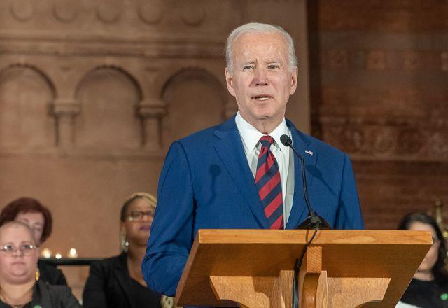 O caminho até este momento foi longo. Mas quem acreditou na igualdade nunca desistiu", disse Biden | Reprodução/Twitter POTUS
