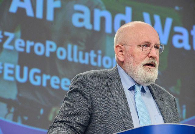 União Europeia concorda em criar fundo para perdas e danos climáticos União Europeia concorda em criar fundo para perdas e danos climáticos
