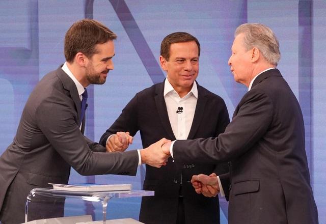 Doria, Leite e Virgílio chegam no local às 9h30 para votar em urnas eletrônicas (Reprodução/Twitter)