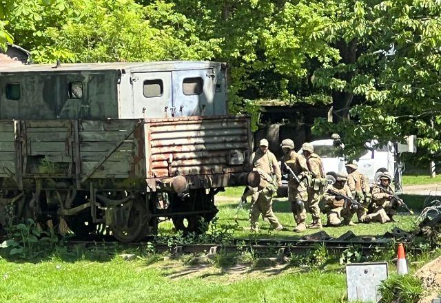 Ucranianos são treinados por ingleses para lutar contra a Rússia