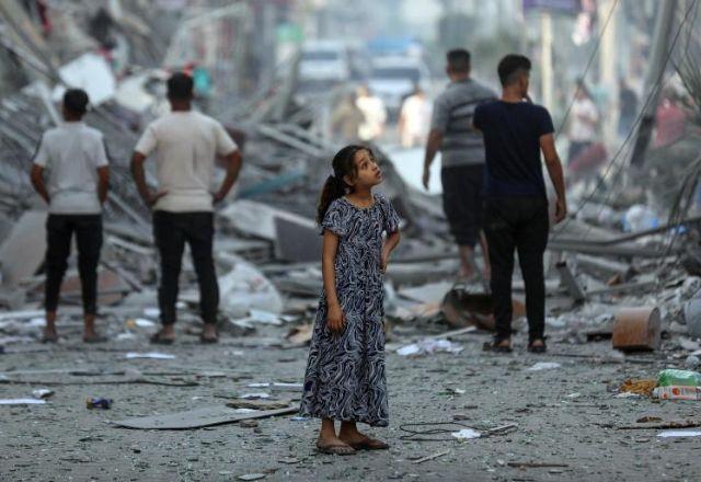 "Nenhum lugar é seguro em Gaza", diz coordenadora humanitária da ONU na Palestina "Nenhum lugar é seguro em Gaza", diz coordenadora humanitária da ONU na Palestina