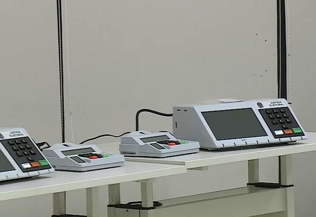 TSE libera para inspeção comandos de programas das urnas eletrônicas TSE libera para inspeção comandos de programas das urnas eletrônicas