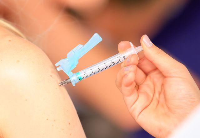 Vacina contra a Covid-19 será incluída no PNI