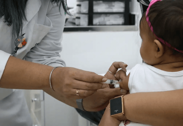 Vacinação de crianças | Divulgação/Rovena Rosa/Agência Brasil
