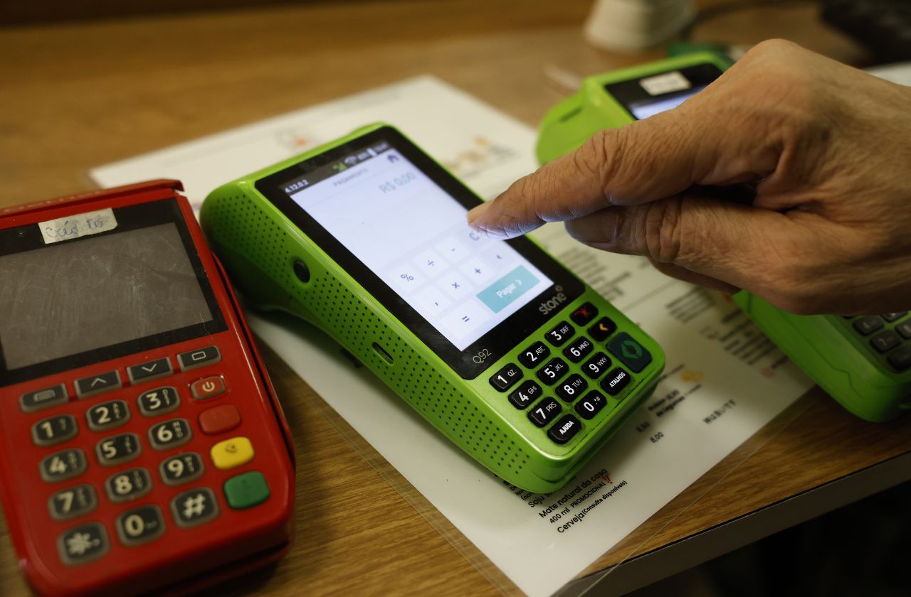 Vale-Refeição Acaba Antes do Fim do Mês para Quase Metade dos Trabalhadores: Inflação e Alternativas