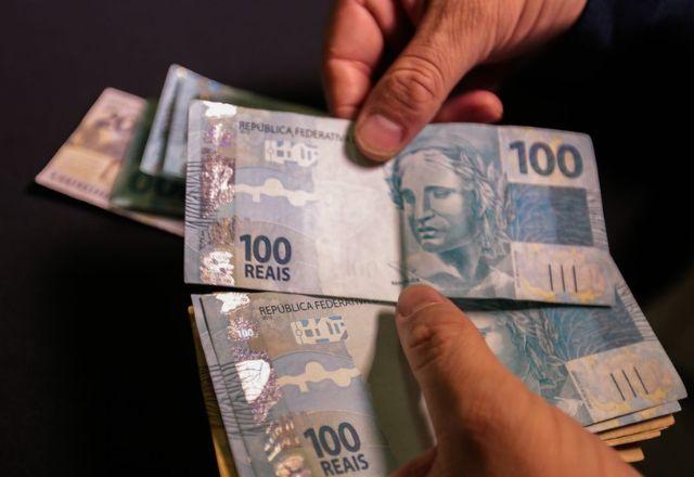 Valor contabilizado correspondente às taxas, multas e contribuições pagas ao governo | Agência Brasil