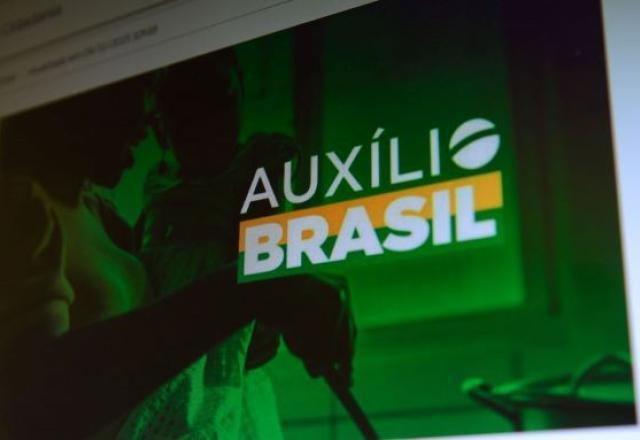 Valor pode ser sacado em agências bancárias ou movimentado virtualmente | Agência Brasil