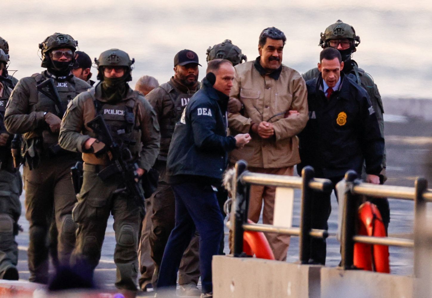 Venezuelano Nicolás Maduro chega ao heliporto de Downtown Manhattan, enquanto se dirige a um tribunal federal para responder a acusações federais em Nova York, nos EUA | 05/01/2026/Reuters/Eduardo Munoz