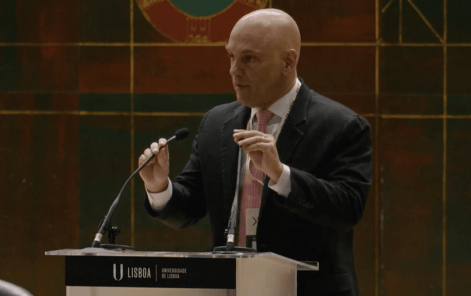 Imagem da notícia: Moraes diz que big techs fazem "lavagem cerebral nas bolhas"