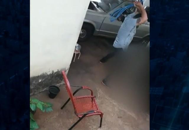 Vídeo em que pastor evangélico aparece espancando um cachorro da raça Pastor Alemão