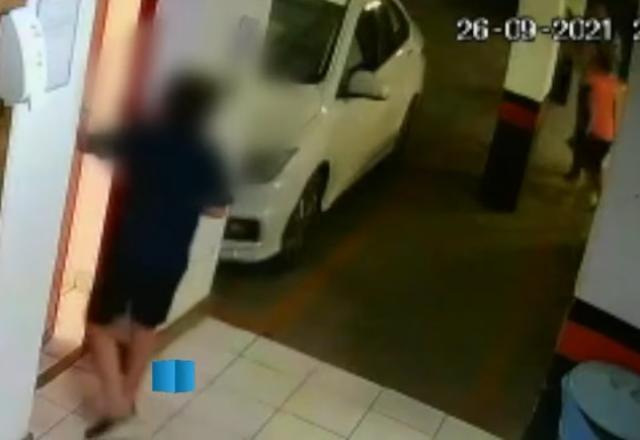 Servidor da PF agride garoto de 13 anos com chineladas no rosto no DF Servidor da PF agride garoto de 13 anos com chineladas no rosto no DF