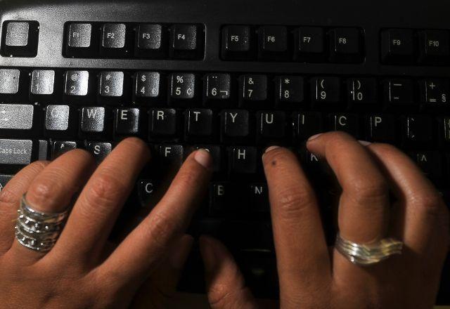Violência contra as mulheres também ocorre na internet