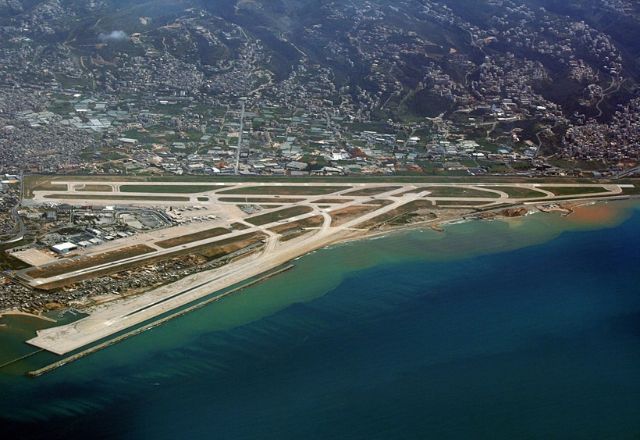 Vista aérea do aeroporto de Beirute, no Líbano. Foto: Ian Lim/Wikimedia Commons