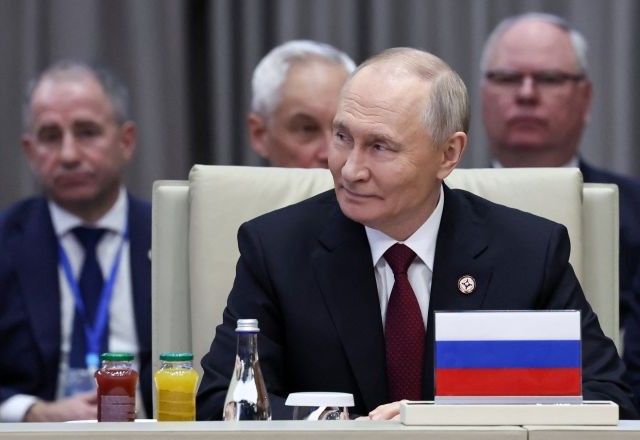 Vladimir Putin em Bishkek, no Quirguistão | 27/11/2025/Sputnik/Alexander Kazakov