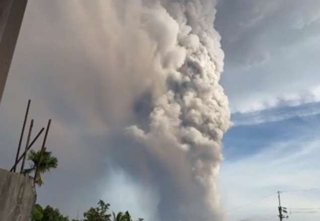 Vulcão nas Filipinas pode entrar em erupção nas `próximas horas ou dias` Vulcão nas Filipinas pode entrar em erupção nas `próximas horas ou dias`