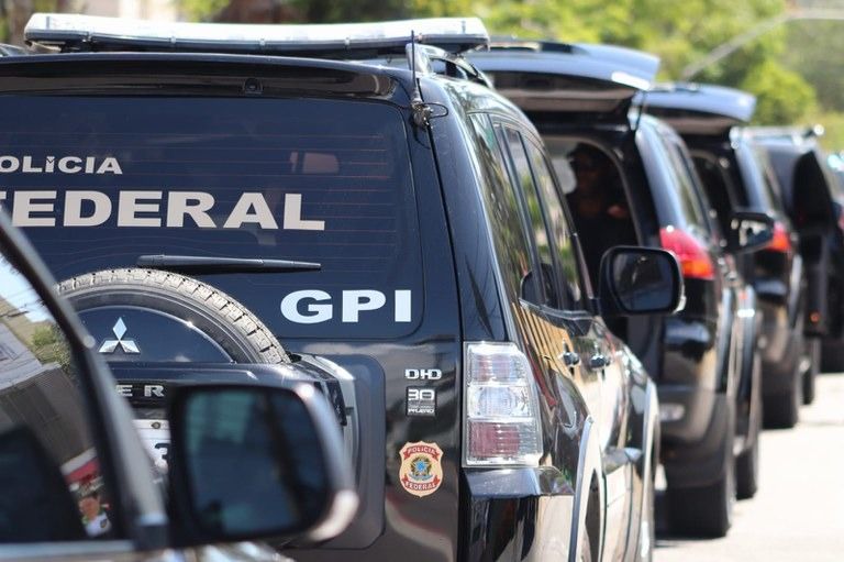 PF e MPRJ cumprem mandados para tentar prender miliciano Zinho